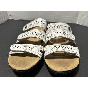 Clarks Leisa Cacti White Leather Adjustable Hook & Loop Sandals Size 9